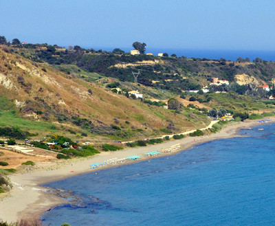 view_of_kaminia_beach